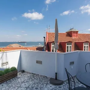  Apartment Terrace & River View In Alfama