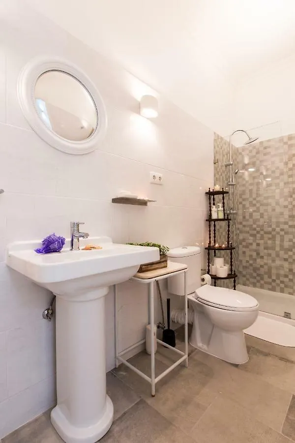 Lisbon Secret & Charming Baixa 4 Bedroom Apartment